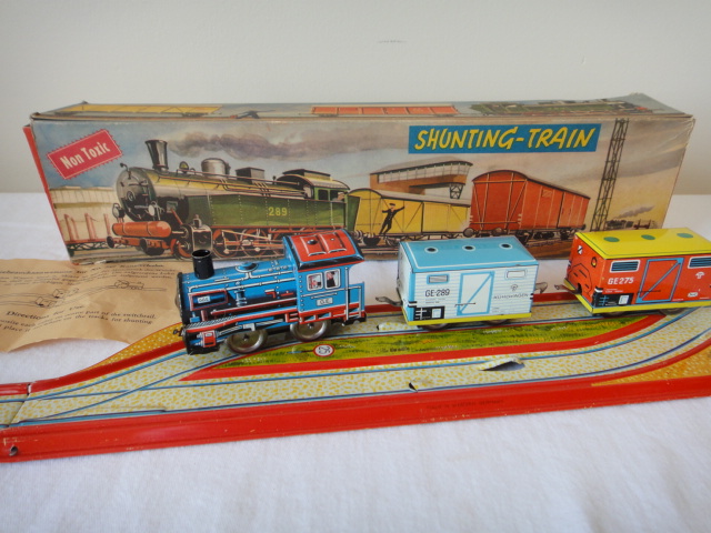 1950s TECHNOFIX German Made Shunting Train Lithograph Tin #289