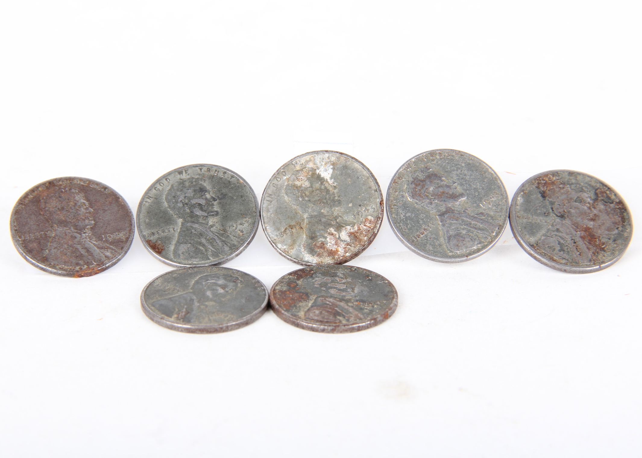 Grouping of United States Lincoln Steel and Copper Pennies