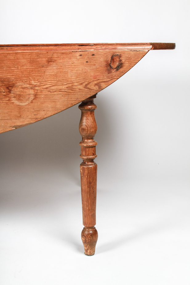 Antique Early 19th Century Drop-Leaf Irish Dining Table