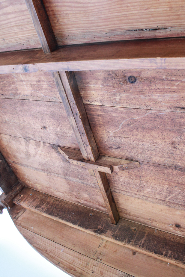 Antique Early 19th Century Drop-Leaf Irish Dining Table