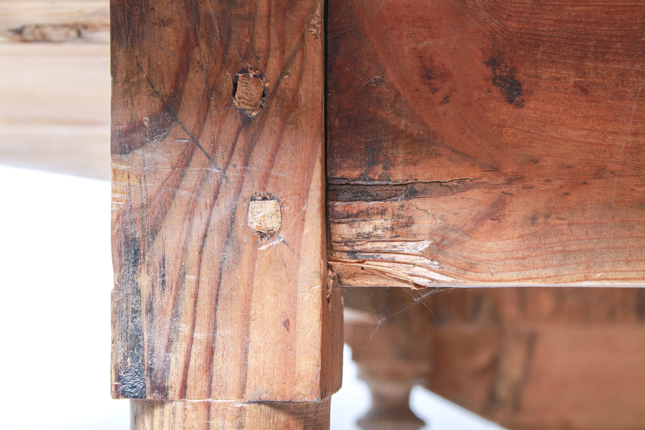 Antique Early 19th Century Drop-Leaf Irish Dining Table