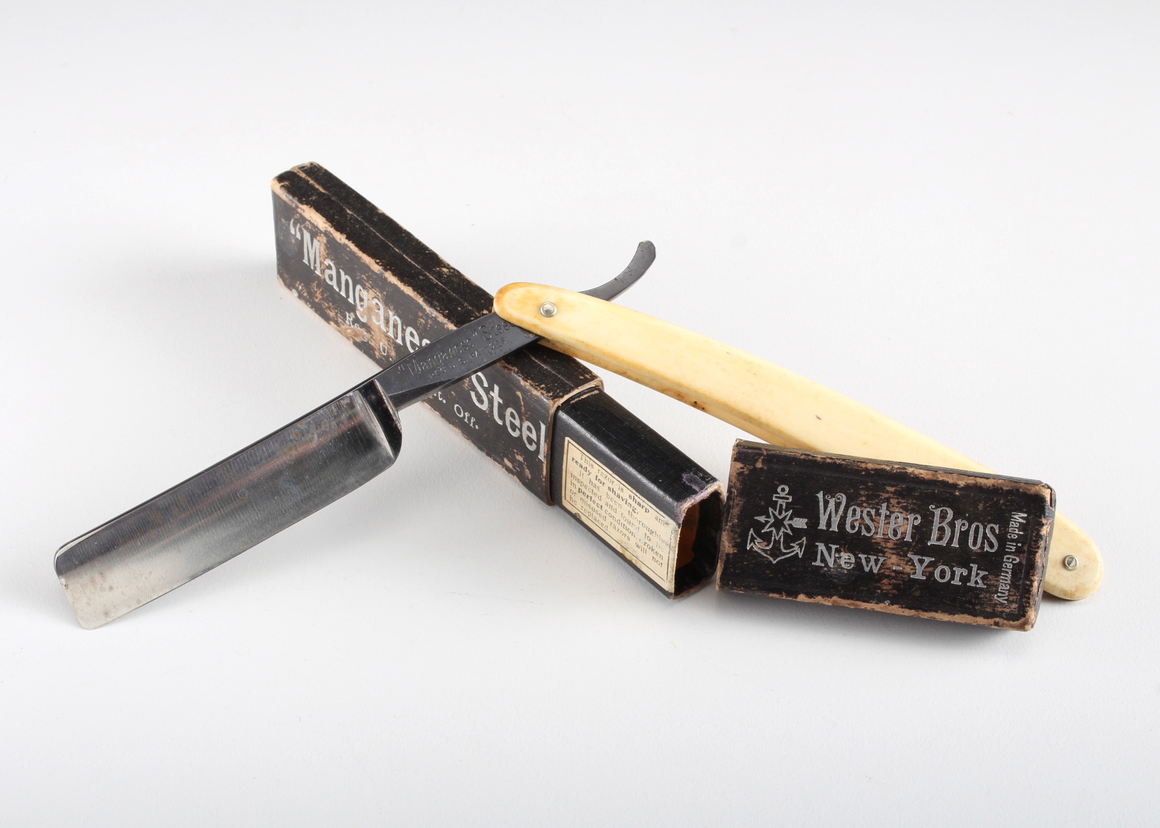 Vintage Straight Razor in Original Packaging