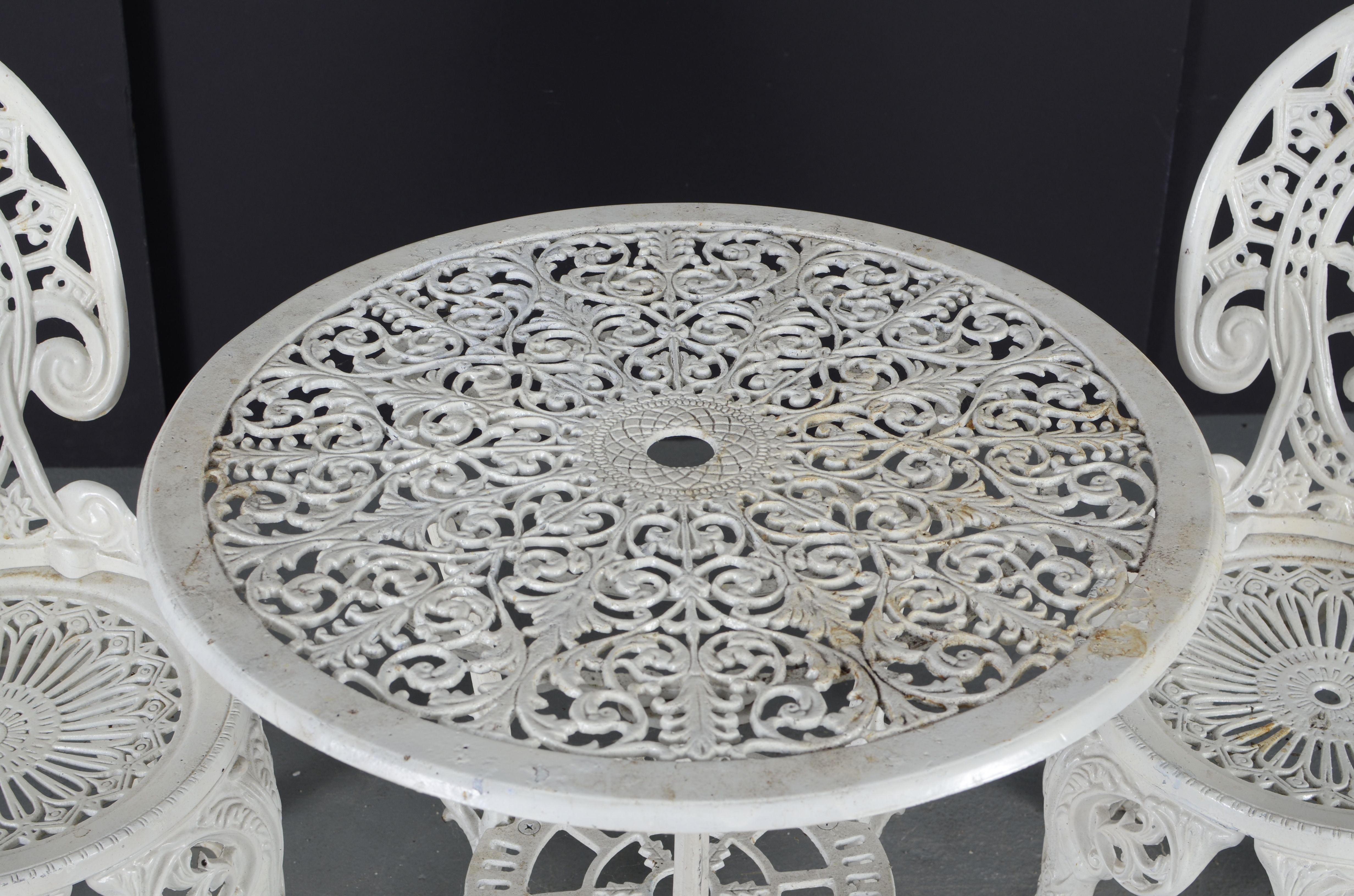 White Cast Iron Patio Furniture Set