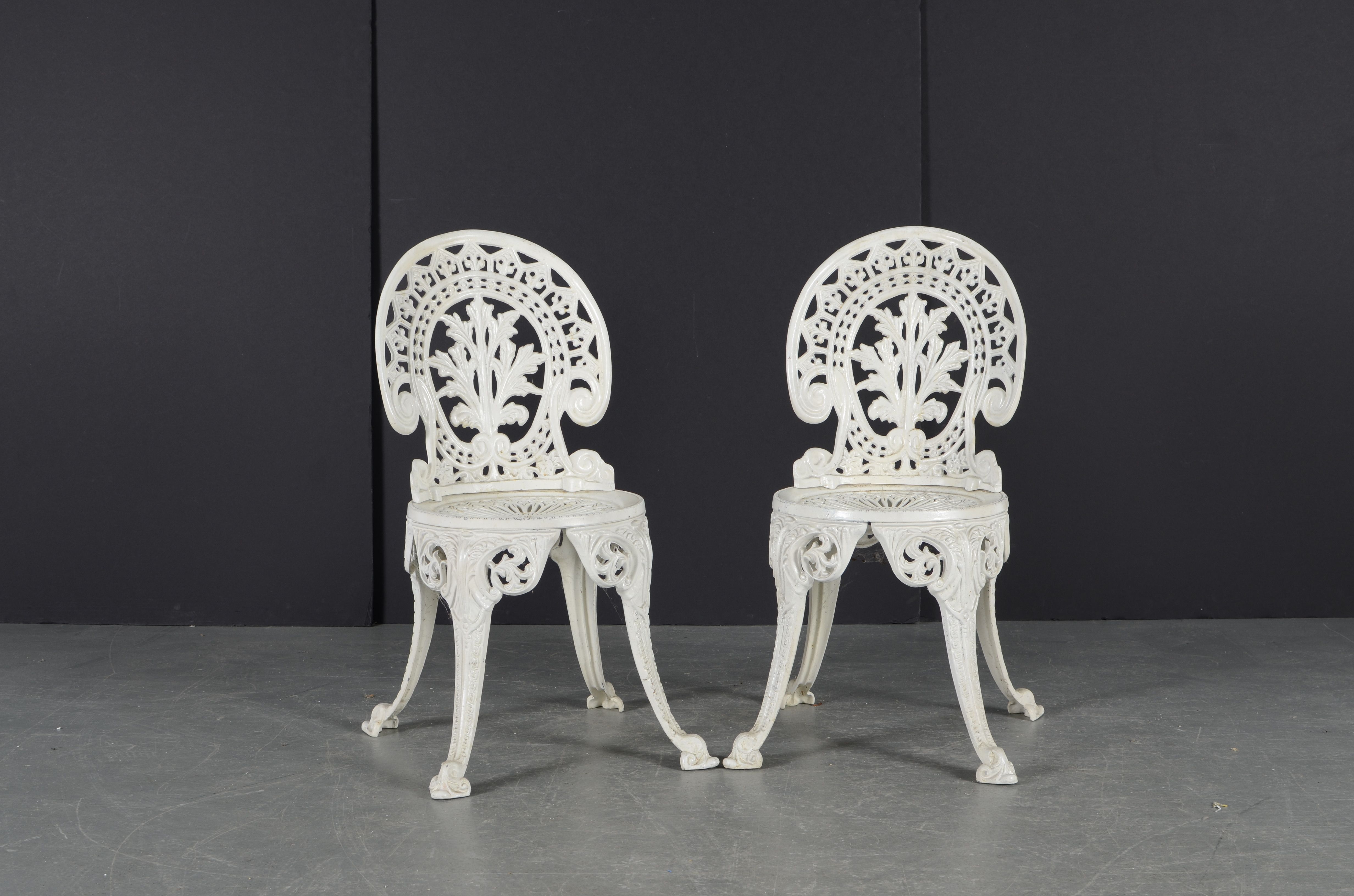 White Cast Iron Patio Furniture Set