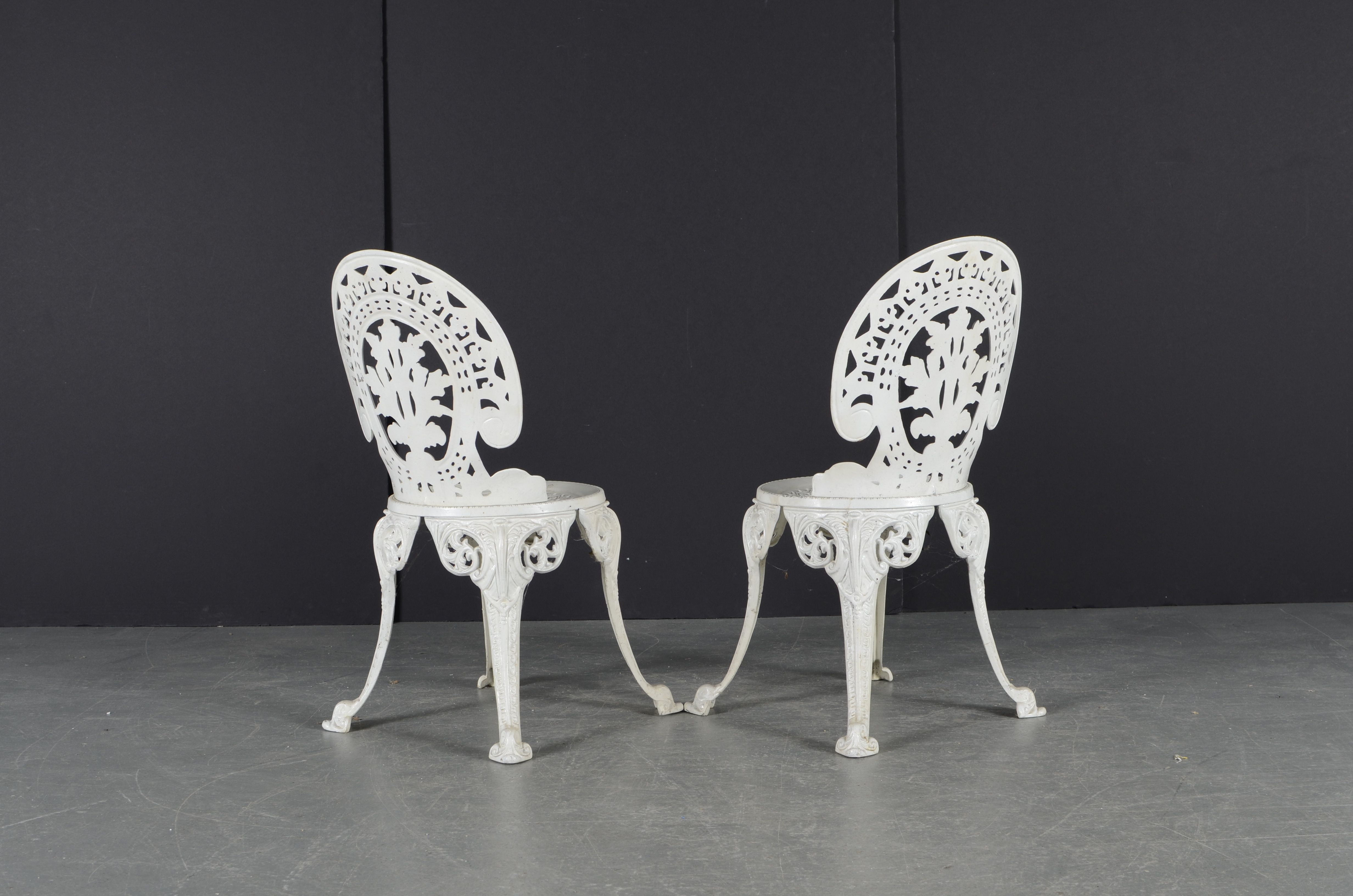 White Cast Iron Patio Furniture Set