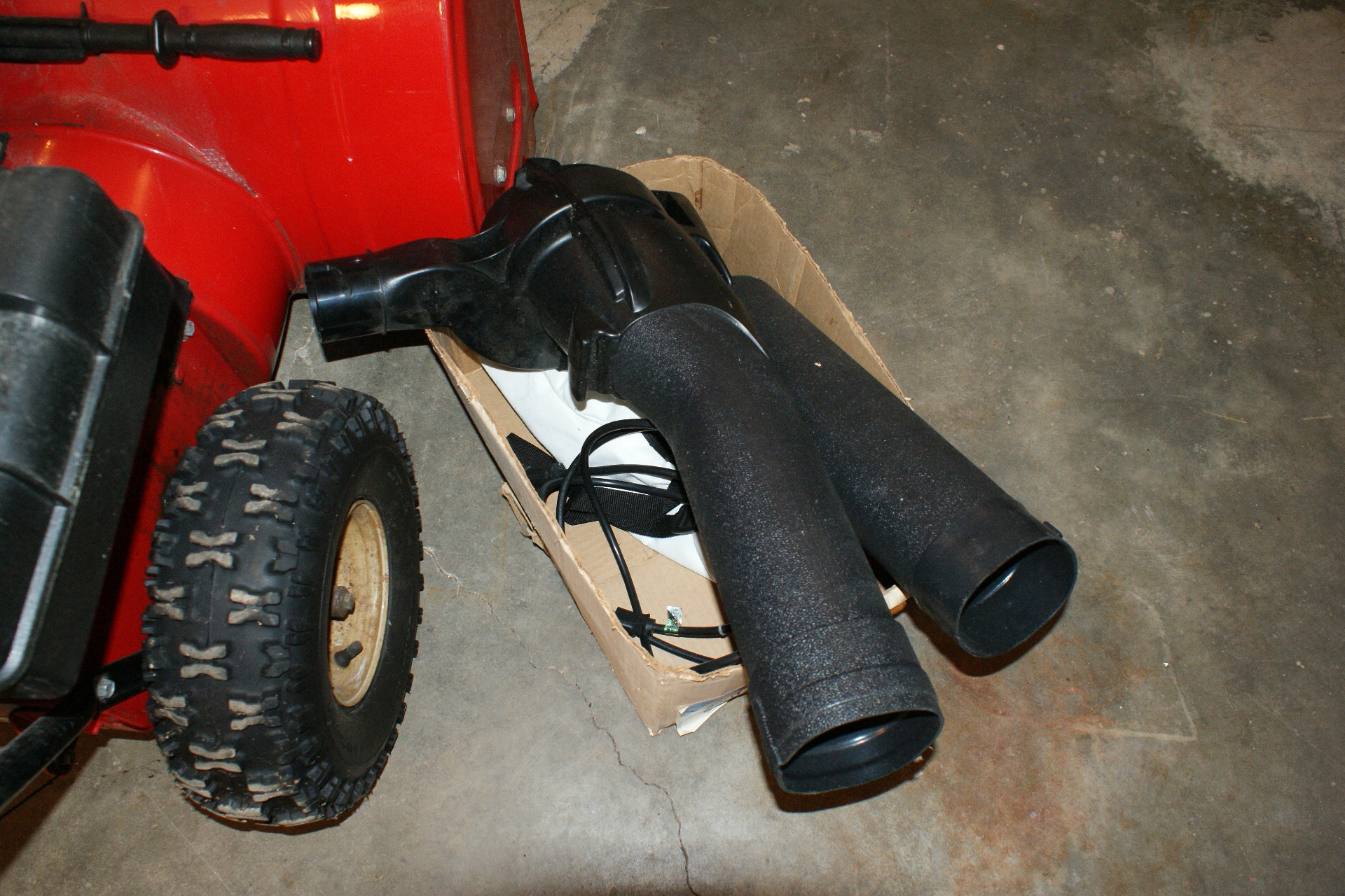 Huskee 8.0HP 27" Snow Blower