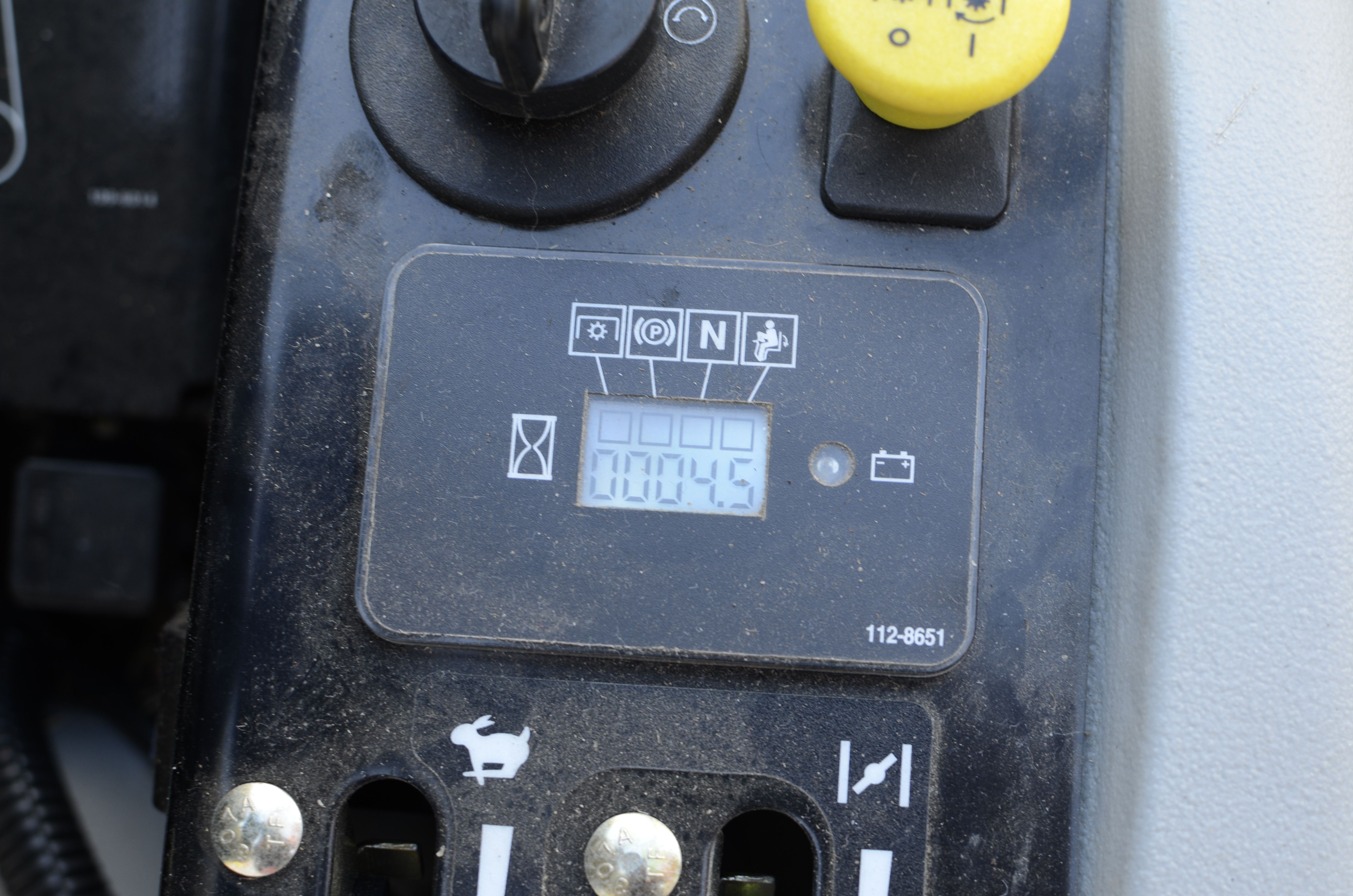 2011 EXMARK Zero-Turn Riding Mower Pioneer E-Series