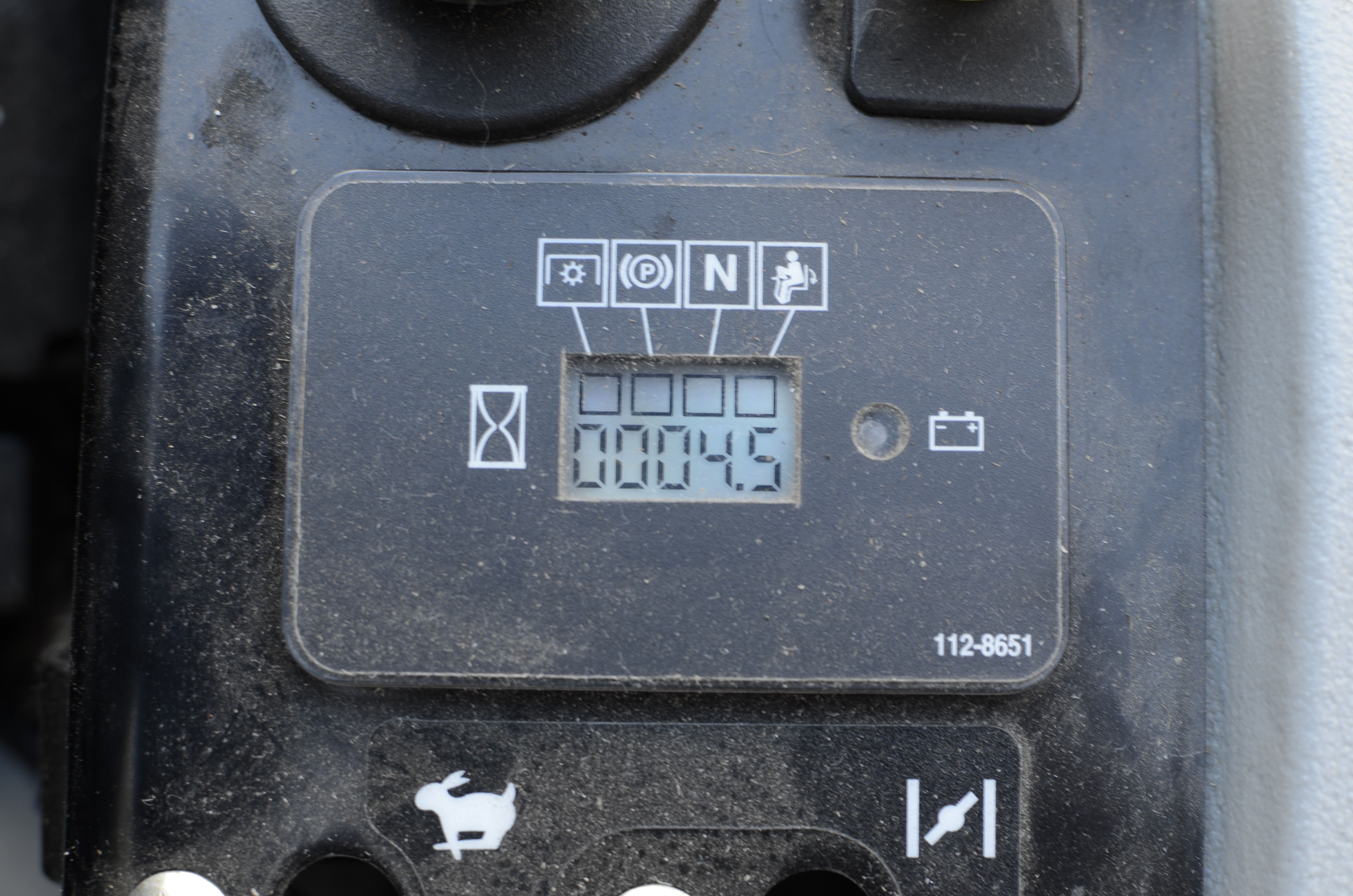 2011 EXMARK Zero-Turn Riding Mower Pioneer E-Series