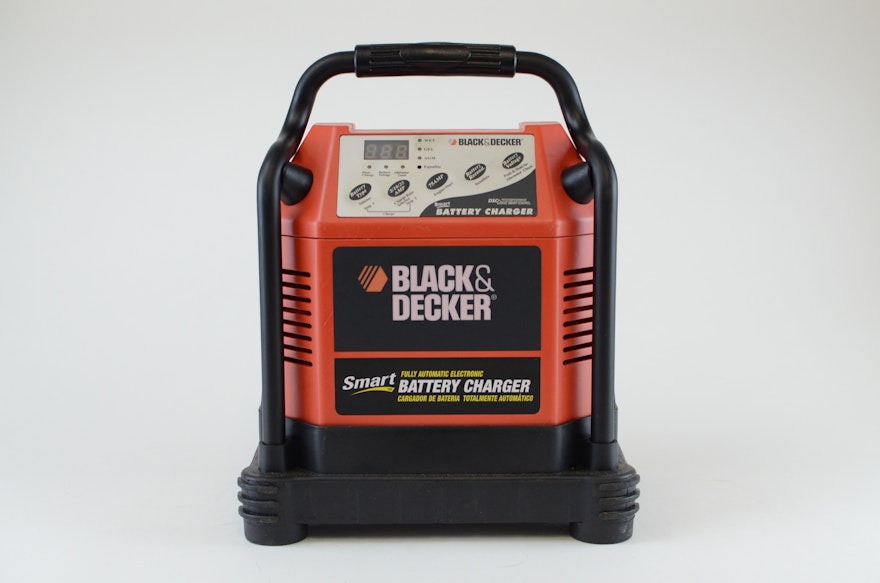 Black & Decker Smart Battery Charger 25 Amp Fully Automatic With