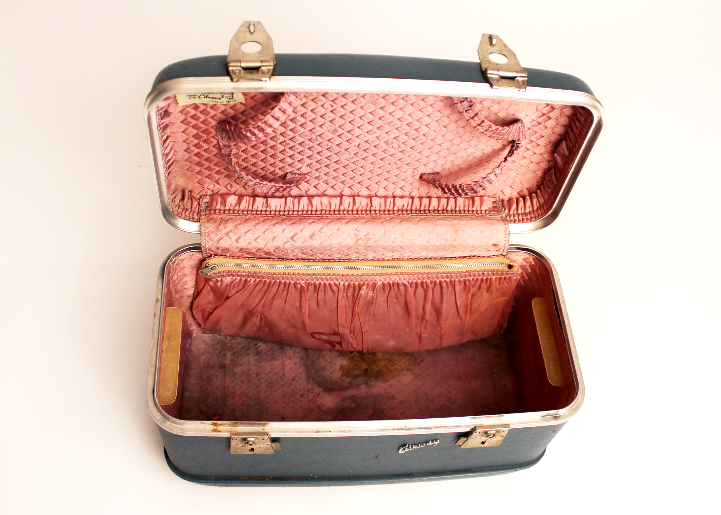 Vintage Mid-Century Trio of Hard Shell Airway Luggage