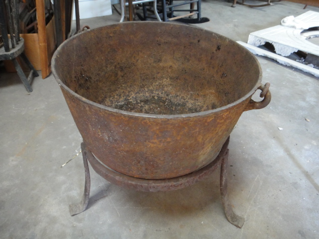 Large Antique Cast Iron Cauldron, Double Ringer Horseshoes & More