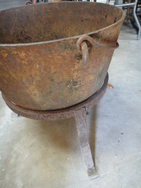 Large Antique Cast Iron Cauldron, Double Ringer Horseshoes & More