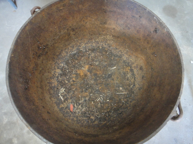 Large Antique Cast Iron Cauldron, Double Ringer Horseshoes & More