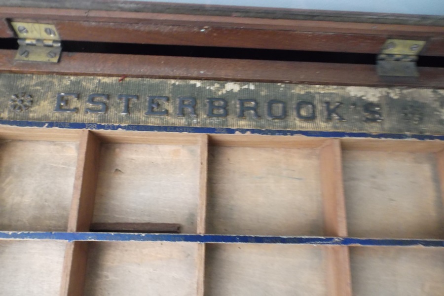 Vintage Esterbrooks Nibs Countertop Display Case