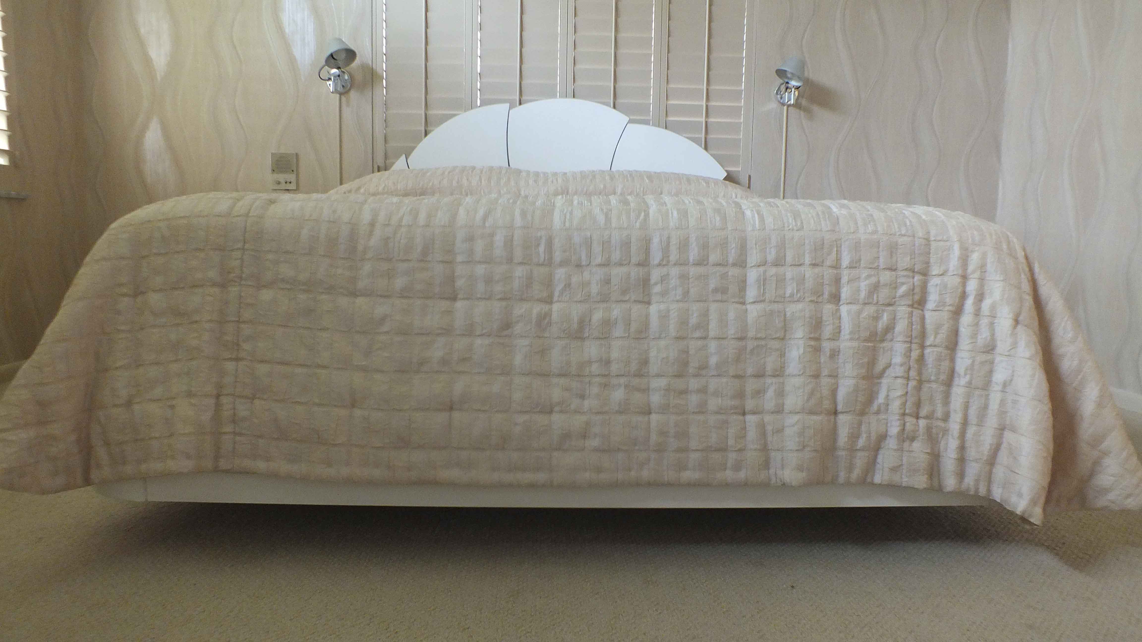 Legett Platt Adjustable King Size Bed System and Dormia Mattress