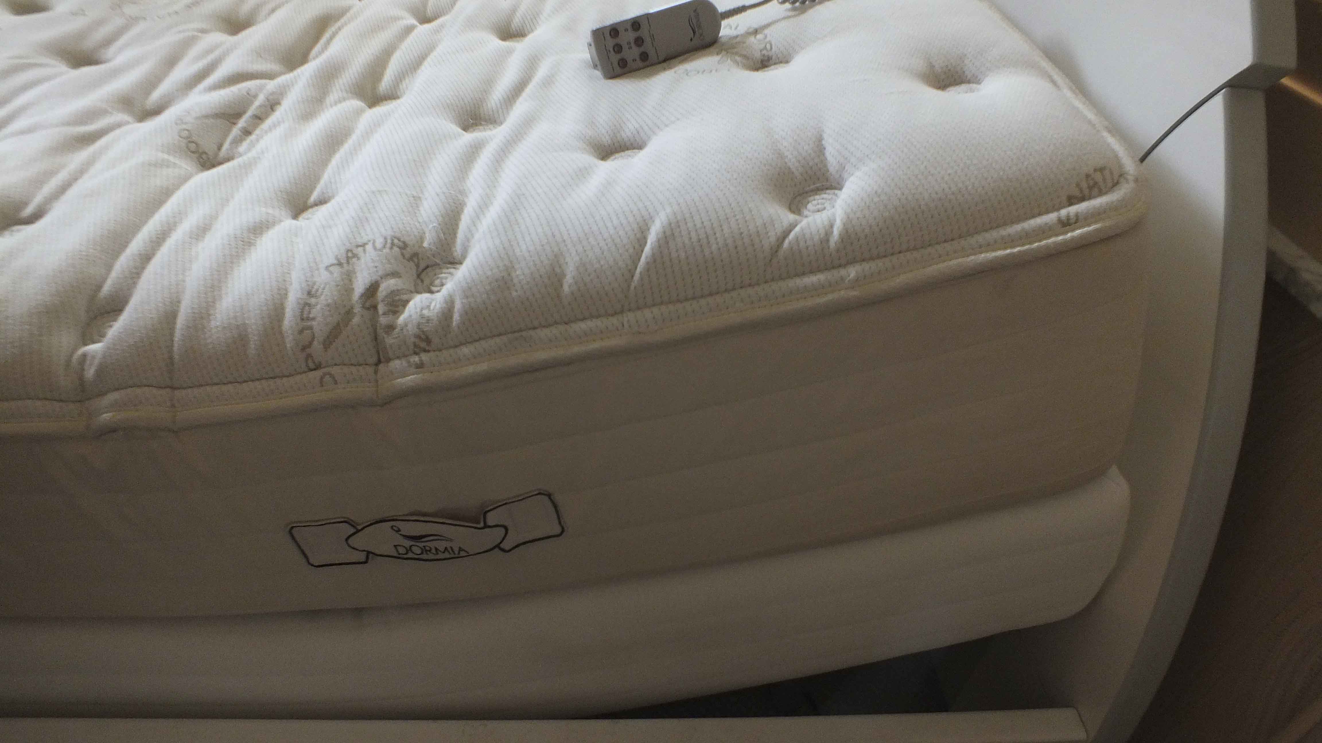 Legett Platt Adjustable King Size Bed System and Dormia Mattress