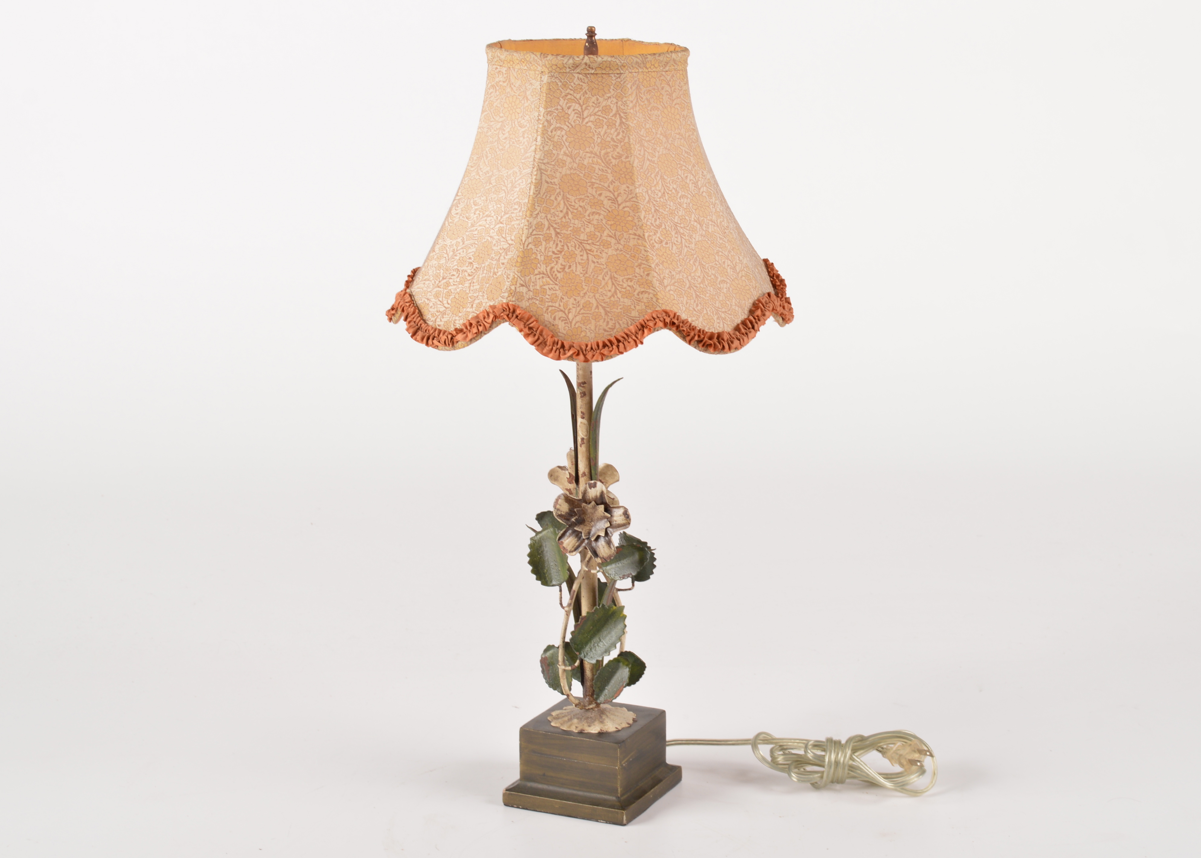 Metal Floral Table Lamp