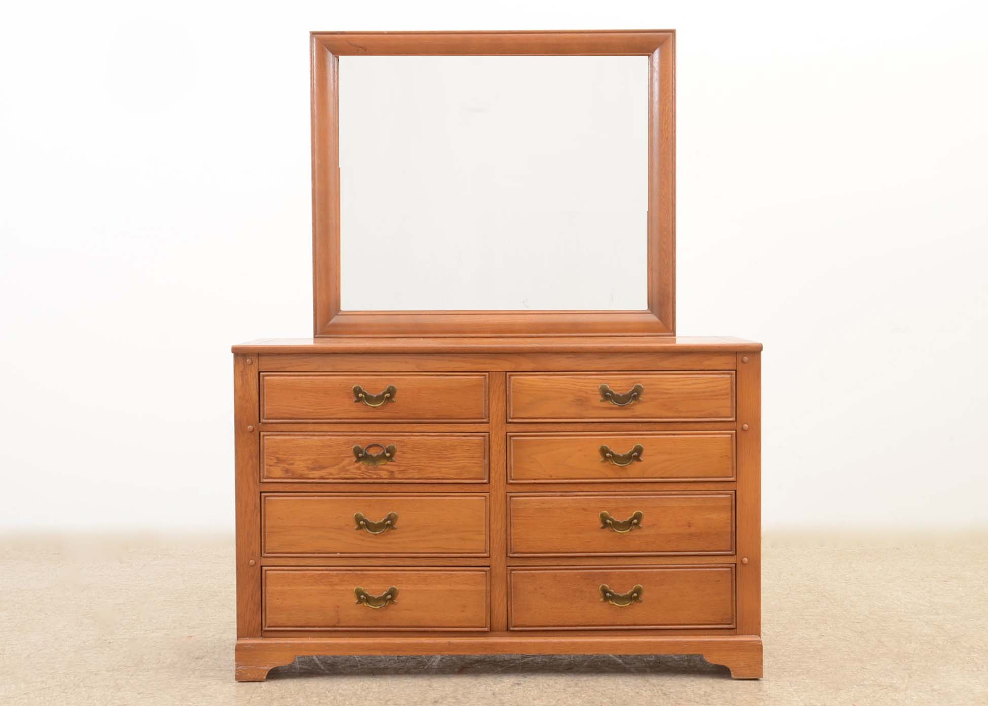 Link Taylor Dresser With Mirror