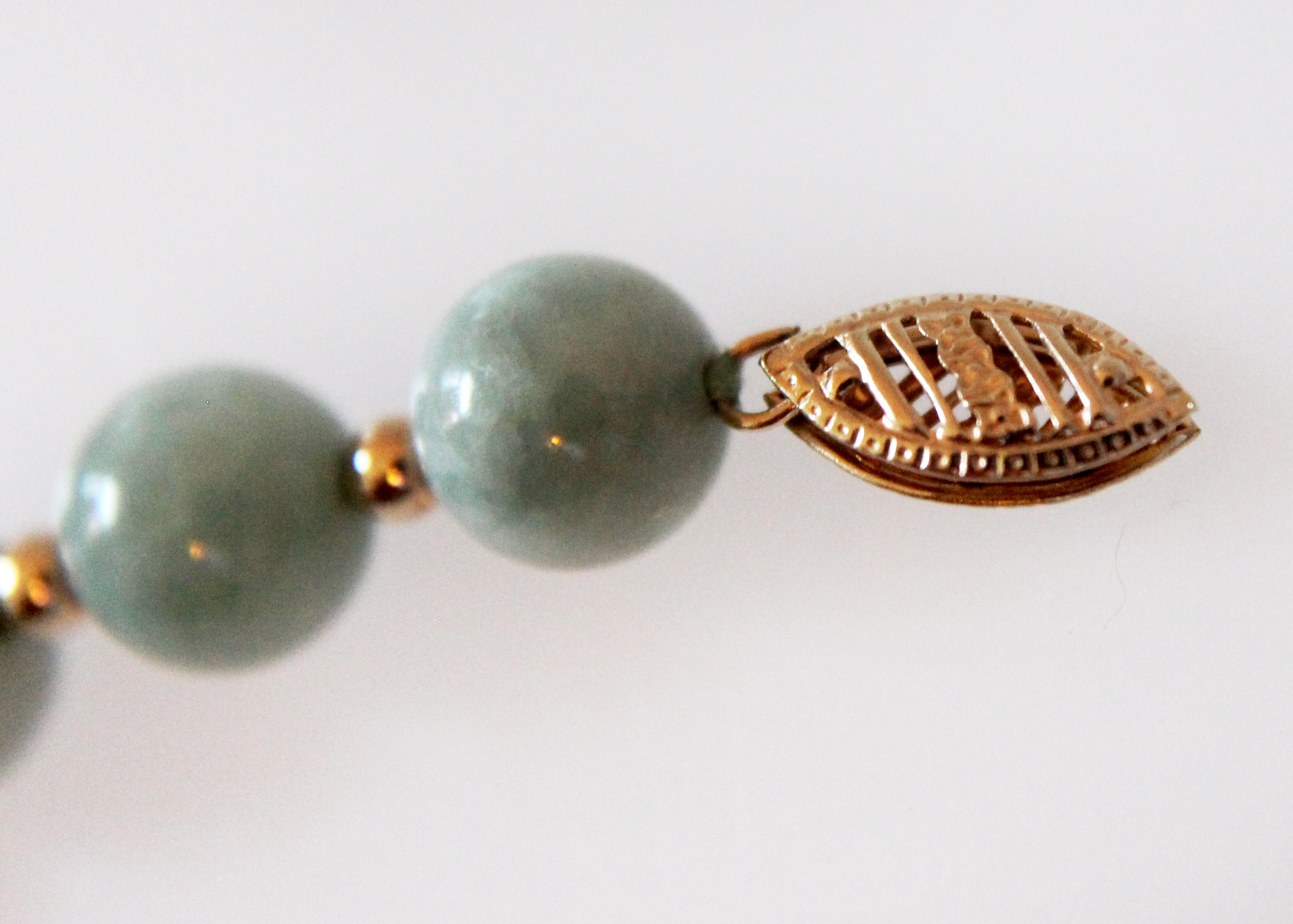 Vintage Chinese Jade and 14K Yellow Gold Bracelet