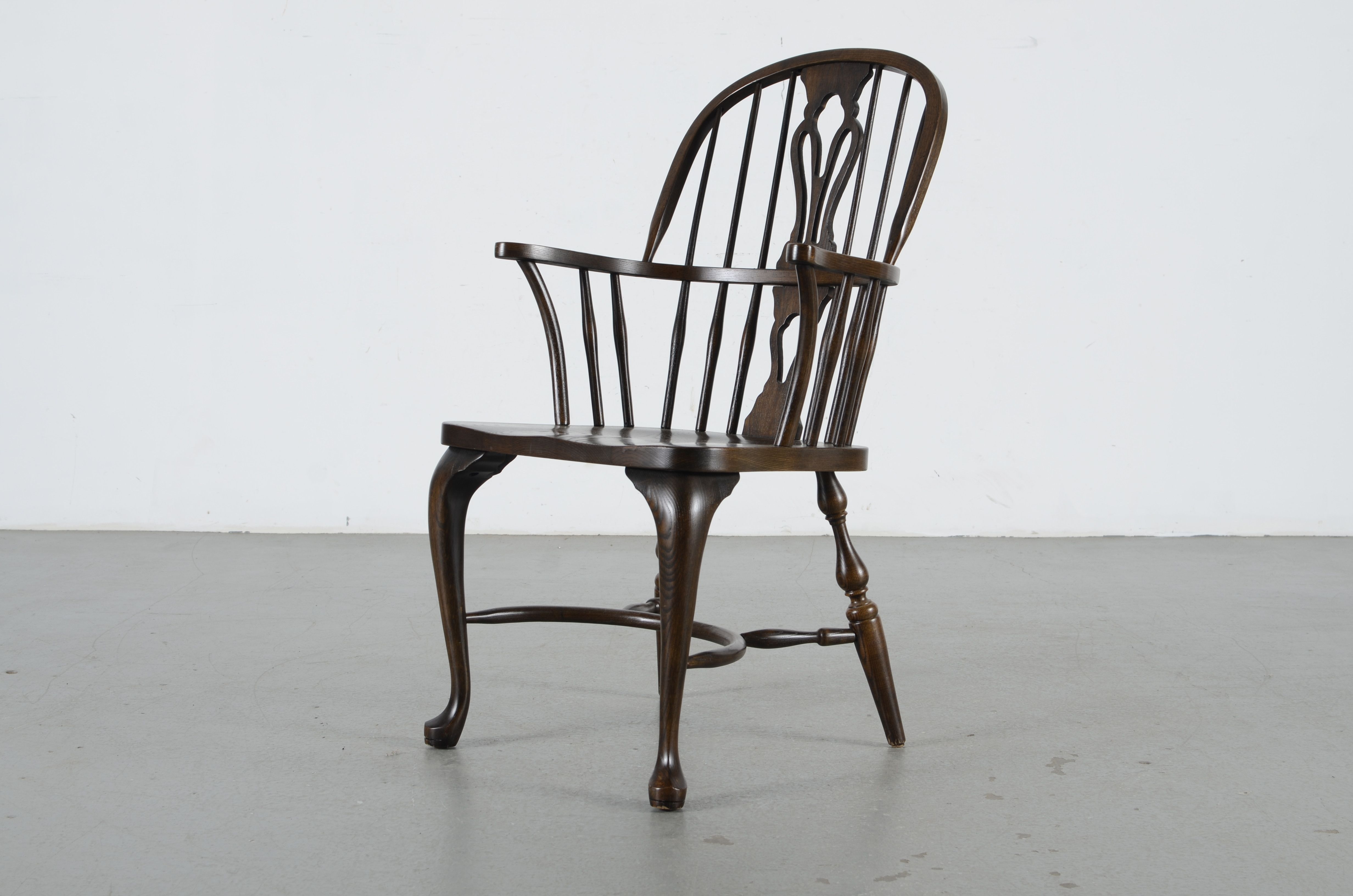 Windsor Chairs from Nichols & Stone