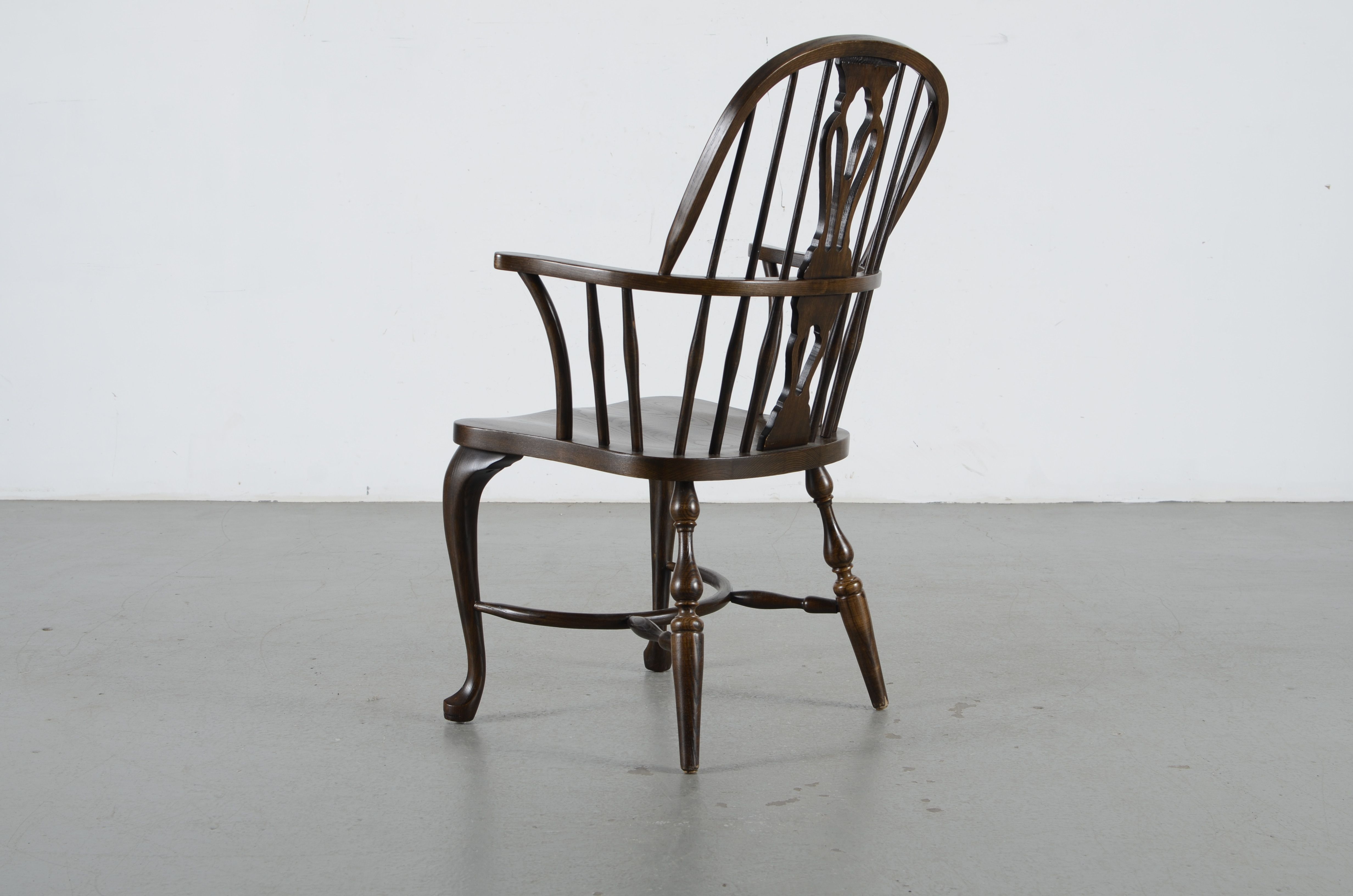 Windsor Chairs from Nichols & Stone