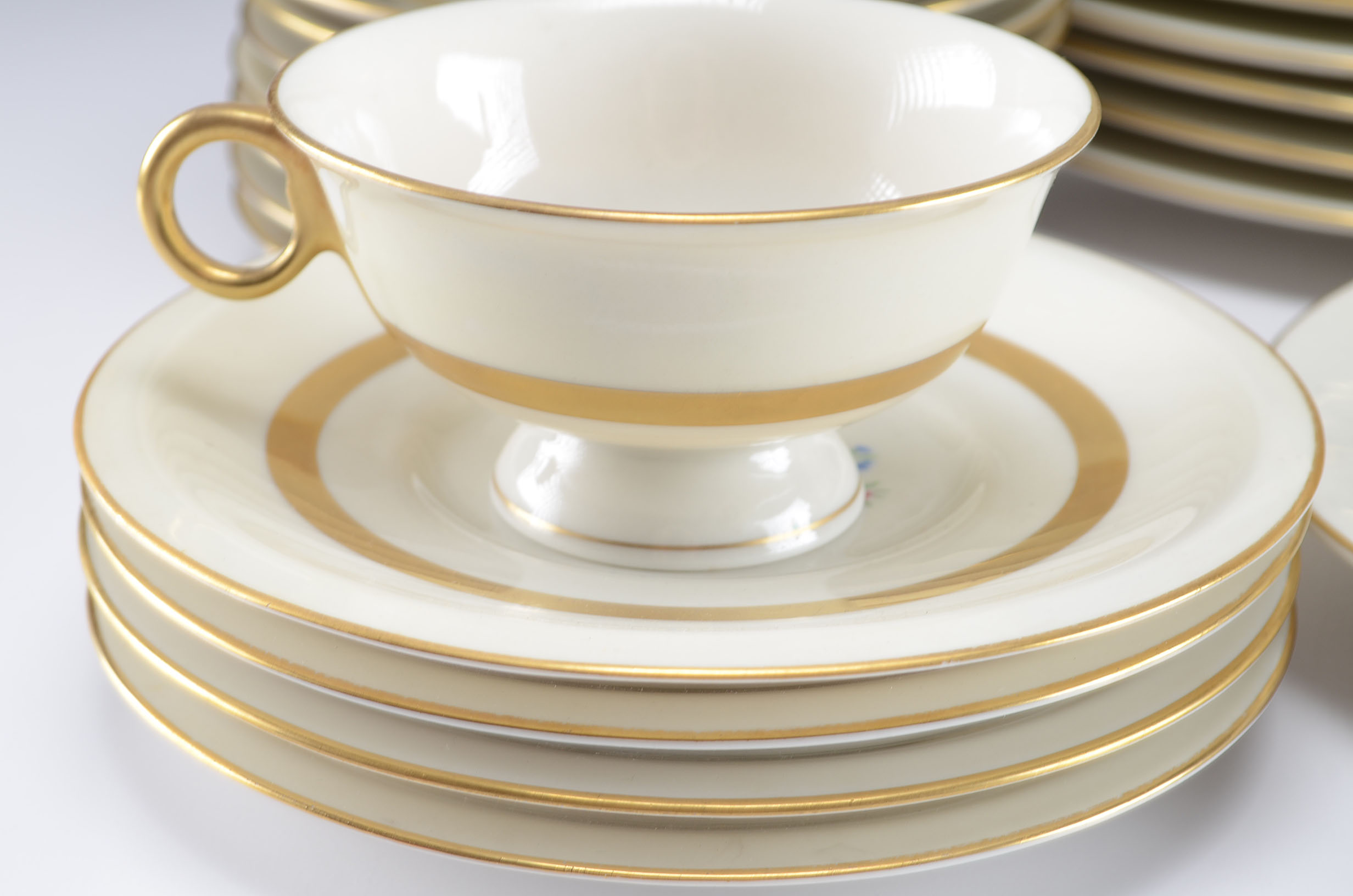 Set of Theodore Haviland China in "Gainsborough" Pattern