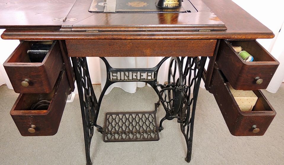 Antique Sphinx Model 27 Singer Treadle Sewing Machine and Cabinet