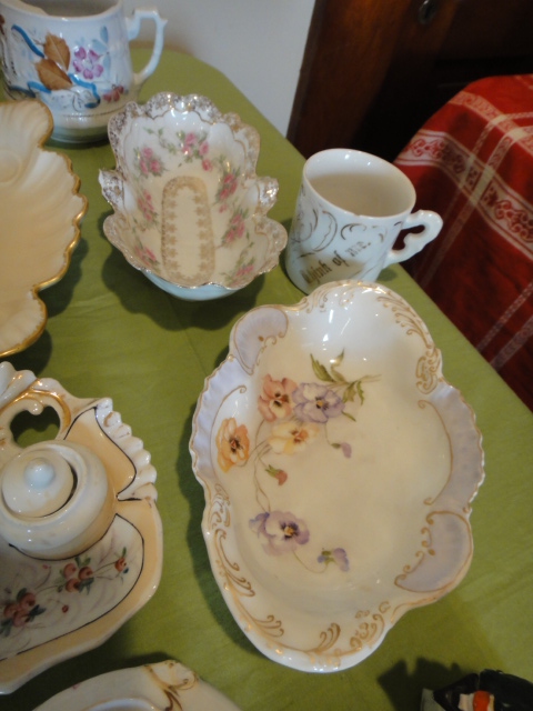 Collection of Vintage Porcelain Pieces
