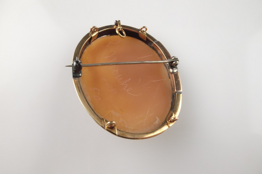 Gold Tone Cameo Brooch