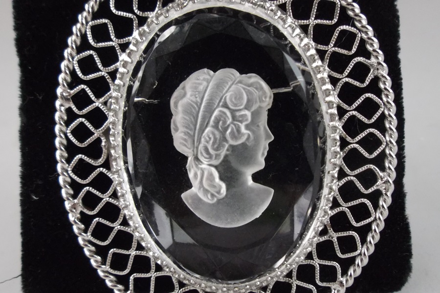 Whiting and Davis Intagilo Cut Glass Jewelry 