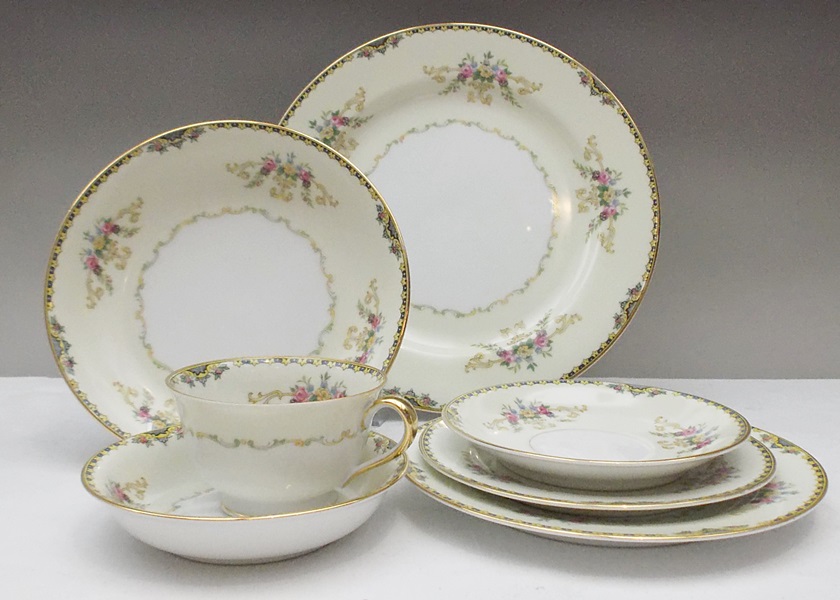 91-Piece Set of Noritake China-Alford