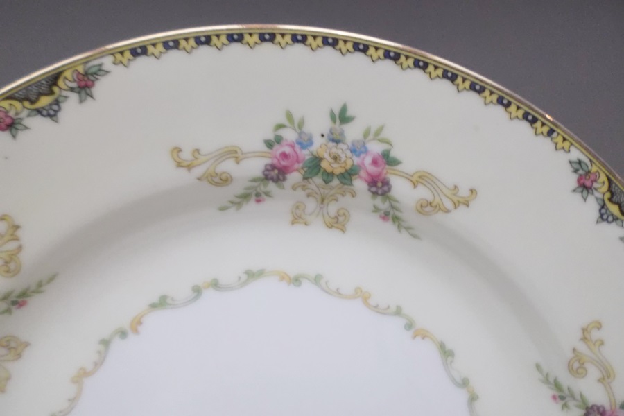 91-Piece Set of Noritake China-Alford