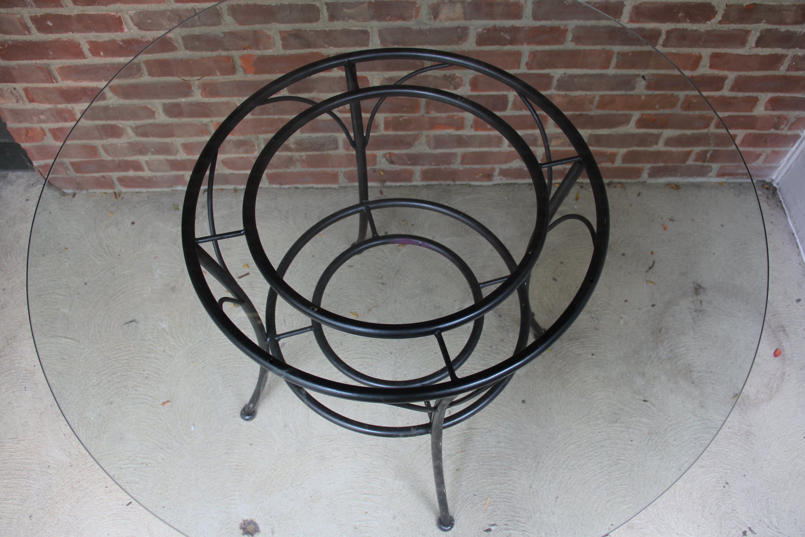 Round Glass Top Patio Table