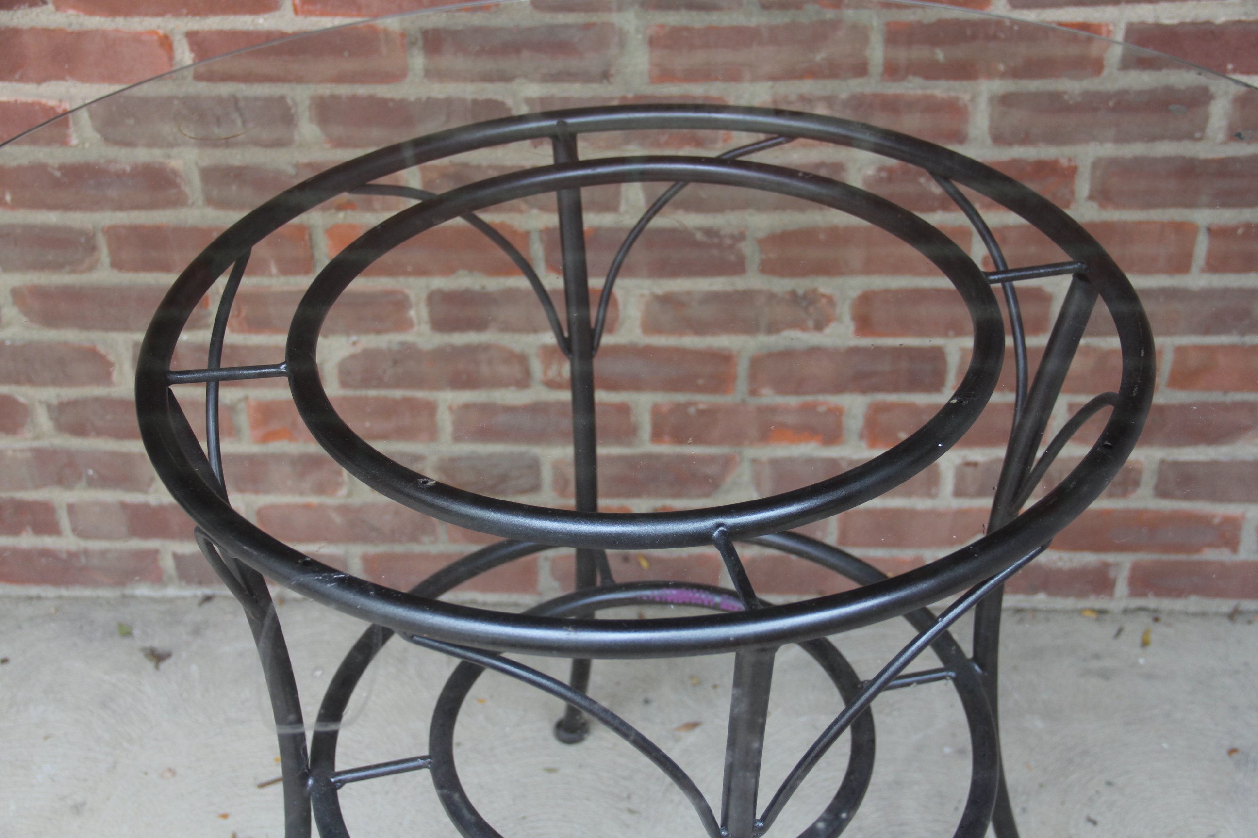 Round Glass Top Patio Table