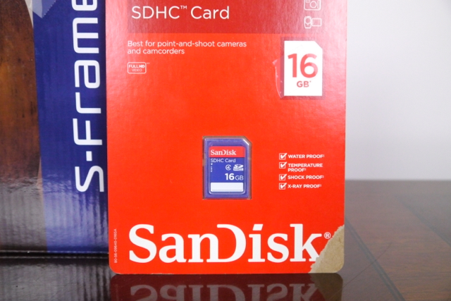 Sony S-Frame Digital Picture Frame with 16GB Memory Card