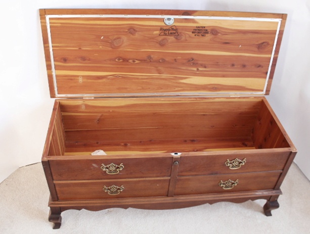 Vintage Lane "Virginia Maid" Cedar Chest