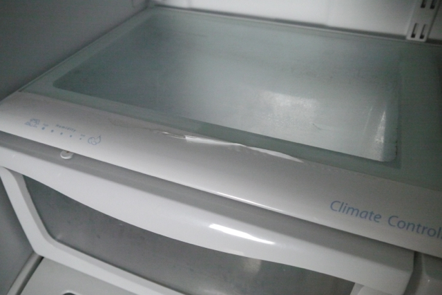 Amana Refrigerator with Bottom Freezer Drawer