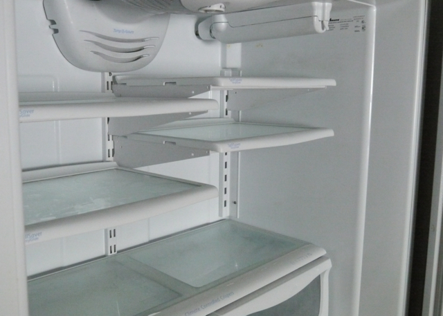 Amana Refrigerator with Bottom Freezer Drawer