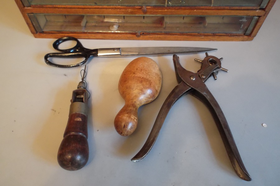 Vintage Beldings Silk Thread Display and Sewing Tools 