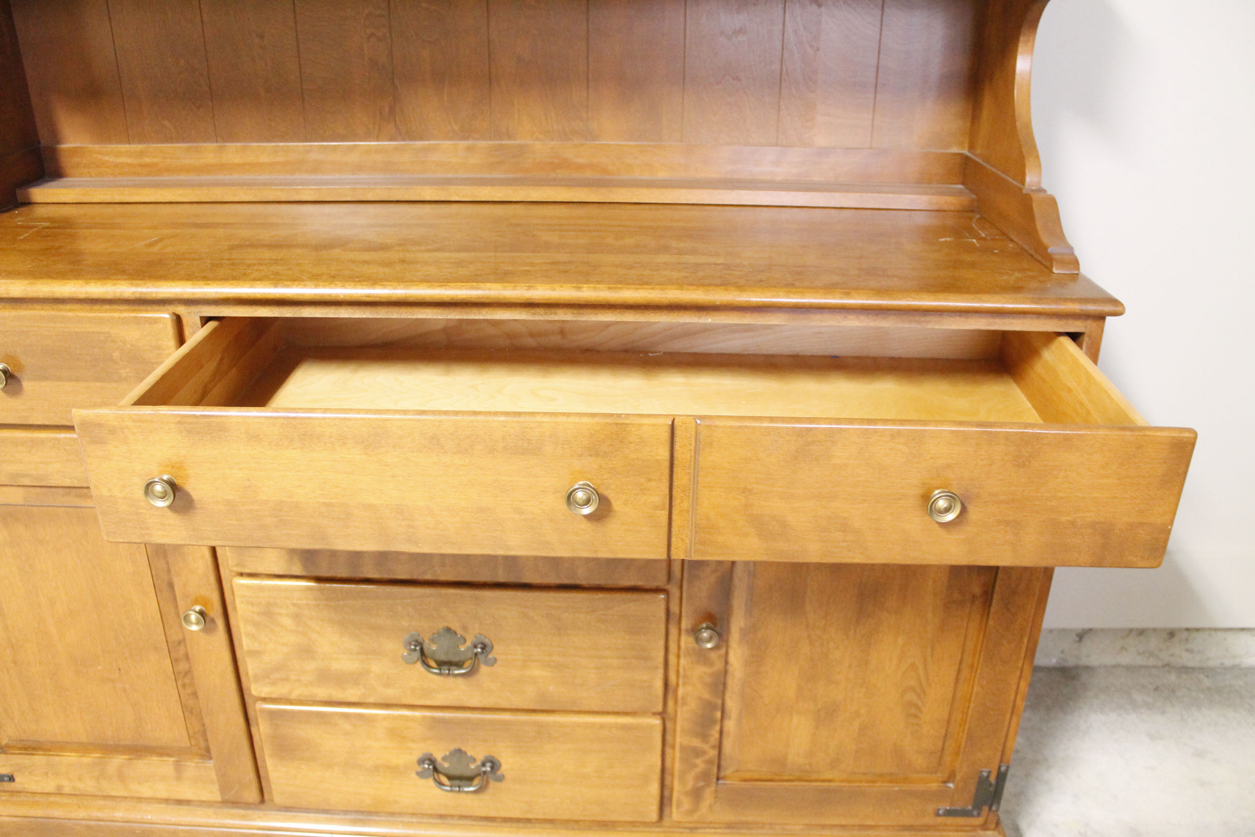 Ethan Allen Maple Hutch China Cabinet