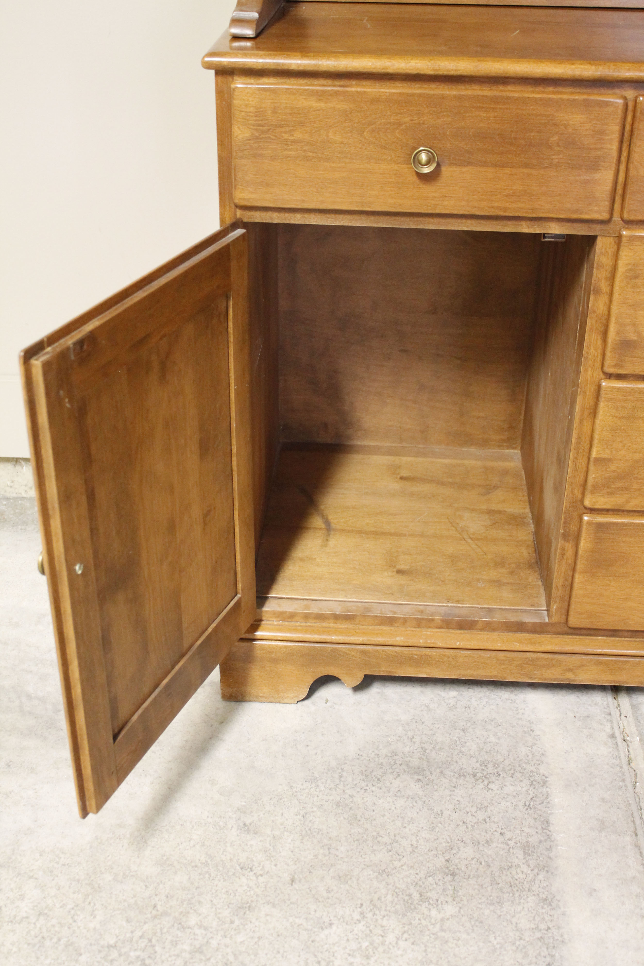 Ethan Allen Maple Hutch China Cabinet