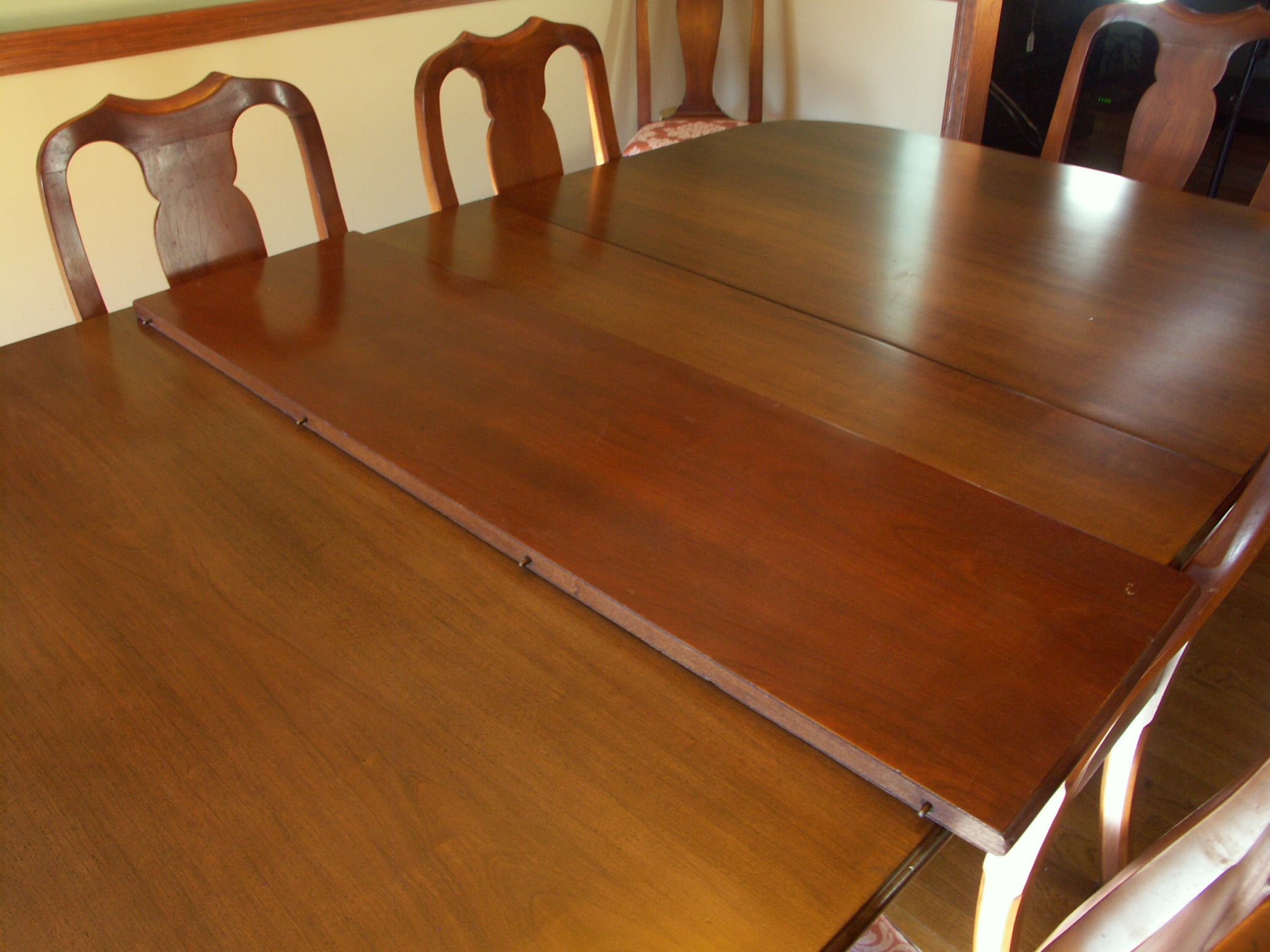 Queen Anne Henkel Harris Dining Chairs and Table