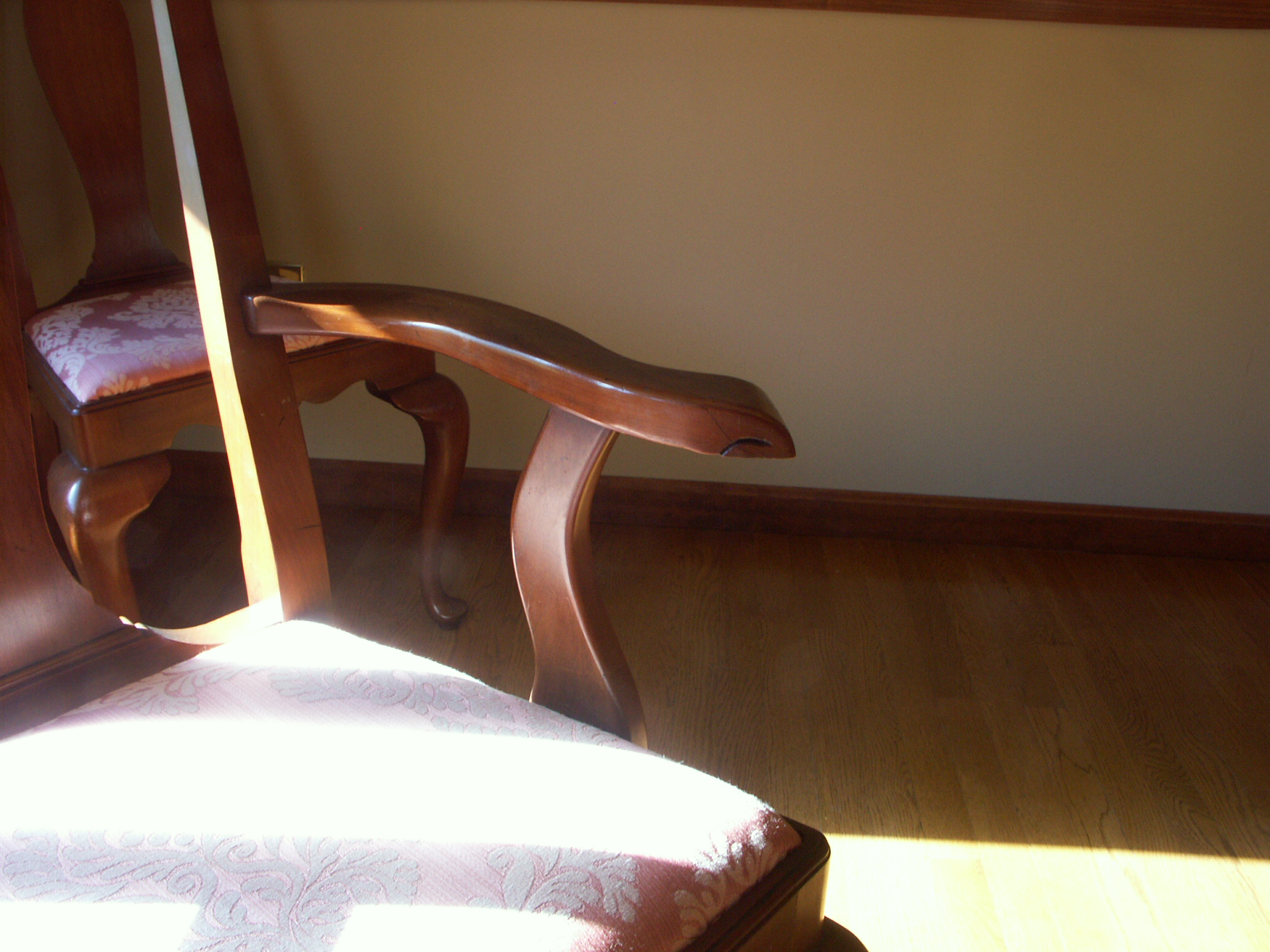 Queen Anne Henkel Harris Dining Chairs and Table