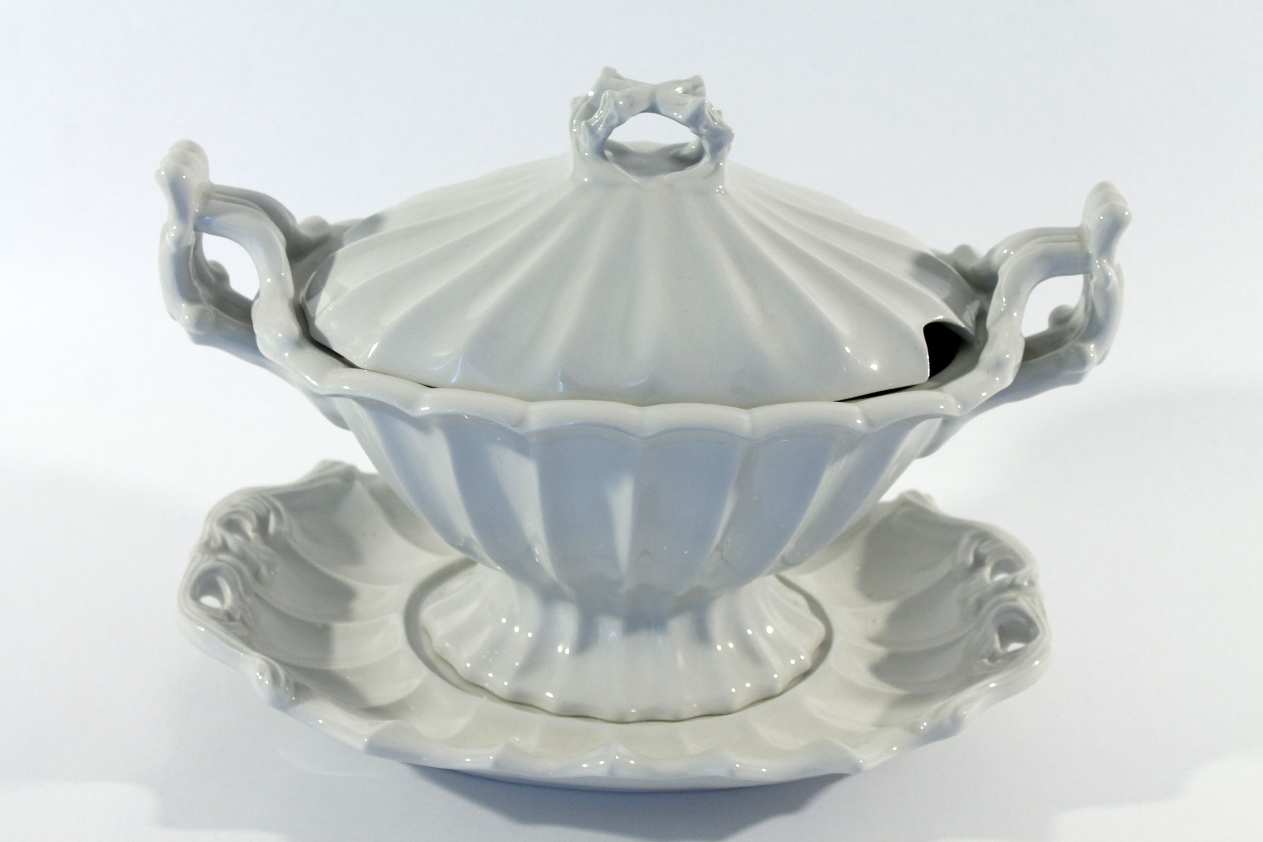 Vintage Red Cliff Ironstone Soup Tureen