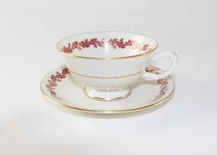 Lenox "Shenandoah Maroon Oak Leaf" China Service