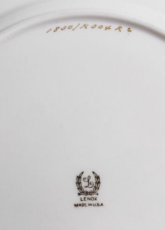 Lenox "Shenandoah Maroon Oak Leaf" China Service