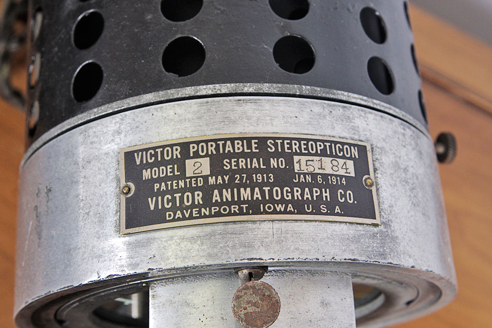 Victor Portable Stereopticon
