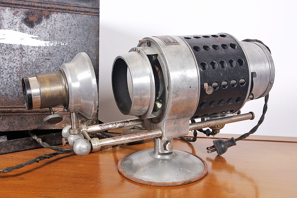 Victor Portable Stereopticon