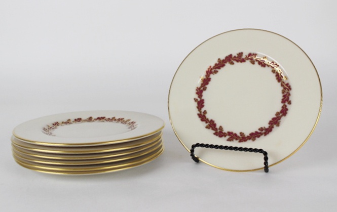 Lenox "Shenandoah Maroon Oak Leaf" China Service