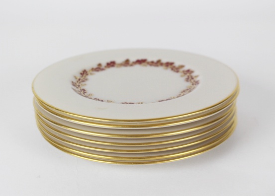 Lenox "Shenandoah Maroon Oak Leaf" China Service